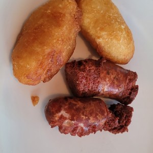 FRITURAS - Carimañola y chorizo 