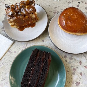 Donut Creme Brulee, Torta de Pan y Cake de Chocolate