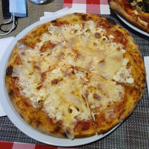 Pizza Mediana - Pizza 4 Formaggi Mediana