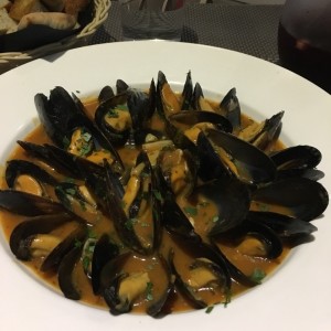 Mejillones en salsa Napole