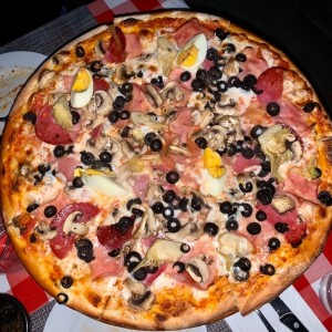Pizza Capricciosa (Familiar)