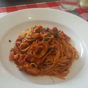 Pasta en Salsa Amatriciana