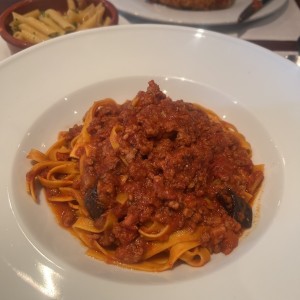 Penne Rigate con Ragú alla Toscana