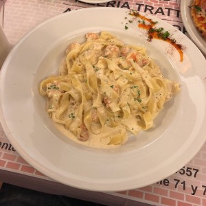 pasta y camarones