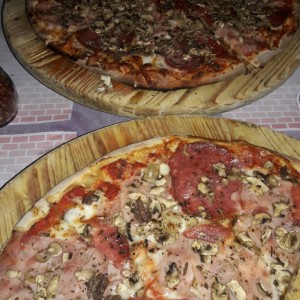 Pizza capricciosa