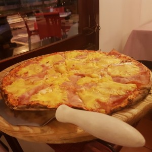 Pizza Hawaiana