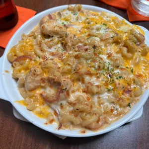 Mac and cheese de pollo