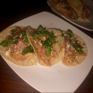 tacos de cochinilla 