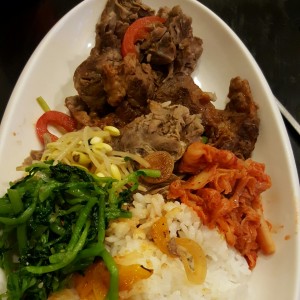bulgogi doba ( carne de res medio dulce y arroz)