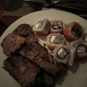 Carne Res y Sushi.
