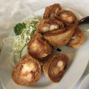 Rollos de langostinos