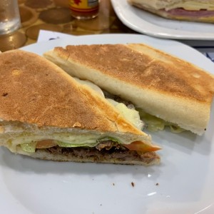 Filete Mozzarella y Tocino Cubano