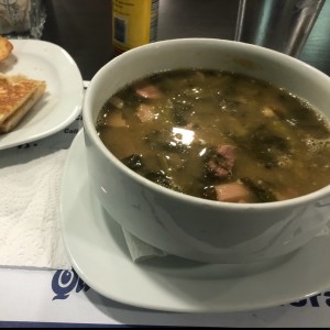 Caldo Gallego