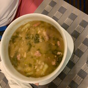 Caldo gallego