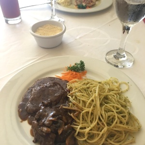 Pasta con carne Almuerzo Ejecutivo