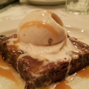 brownie con helado