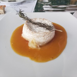 Camembert Gratinado