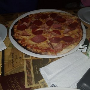 Pizza Chatto Marciana