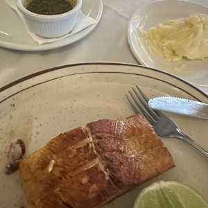 SALMÓN A LA PLANCHA