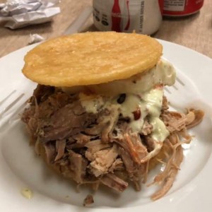 Arepa de Pernil