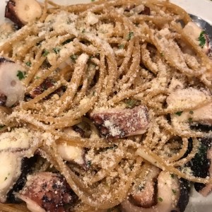 pasta integral con pulpo