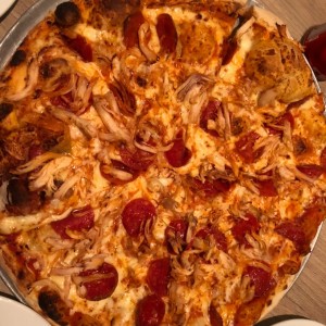 Pizza Pepperoni y Pollo