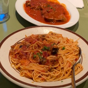 Lengua Guisada con Spaghetti