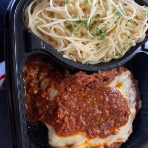 Filete Parmigiana con Spaghetti Aglio e Olio