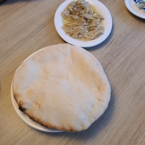 pan pita con berenjenas 