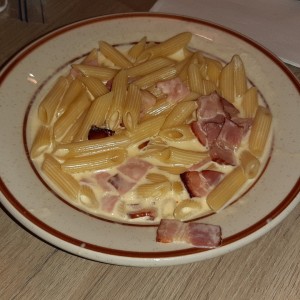 Pastas Especialidades - penne Carbonara