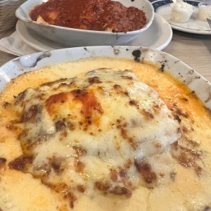 Lasagna gratinada de pollo y Canelones 