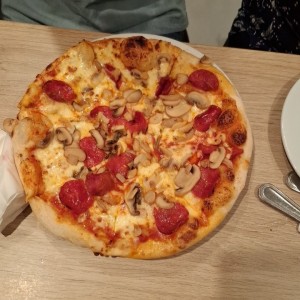 Pizza - Pepperoni con Hongos