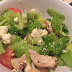 ensalada Griega con pollo