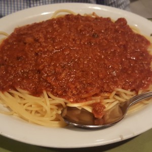 Spaghettis a la bolognesa