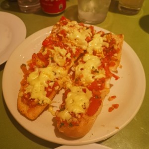 Pan con tomate y mozzarella