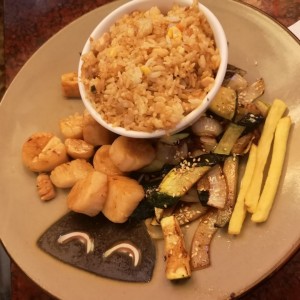 mariscos con arroz frito