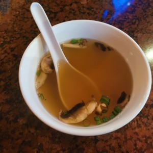 Sopa o caldo de hongos