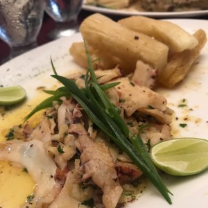 pulpo al ajillo 