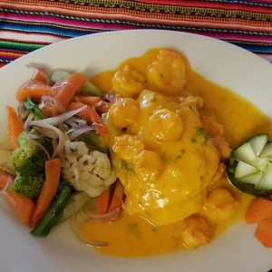 Corvina rellena de Camarones