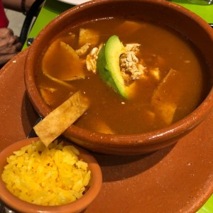 Sopa de Tortilla Azteca