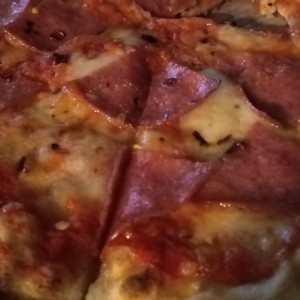 Pizza calabrese