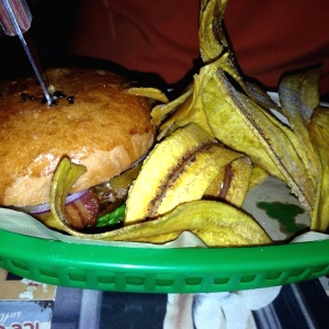 American Burger con Platanitos