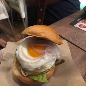 hamburguesa con huevo 