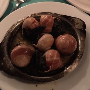 Escargots a la bourguignonne