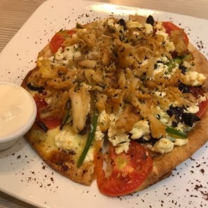 pizzeta griega con pollo