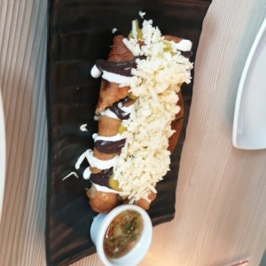 Taquitos de pollo