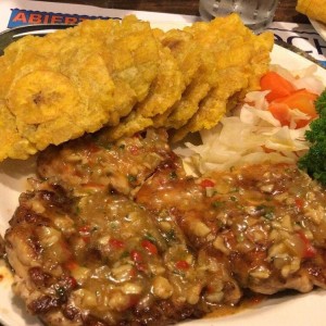 filete de pollo al ajillo