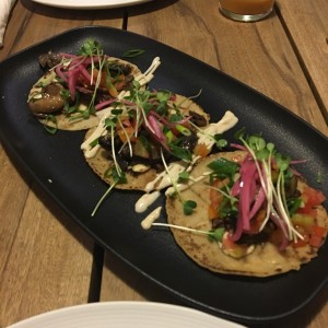 Tacos con hongos