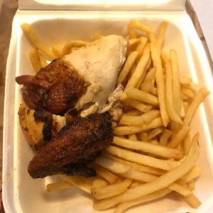 1/4 pollo con papas fritas