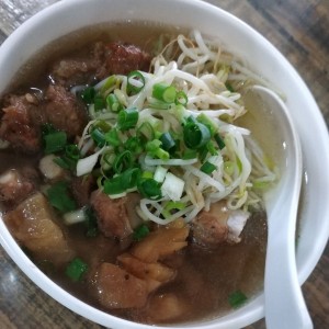 Ramen con costillitas de res